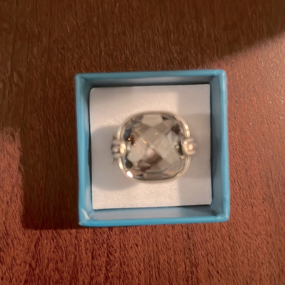 Brighton silver ring with silver stone